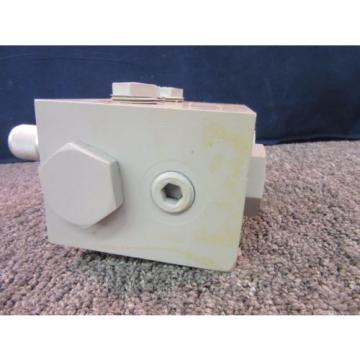 PARKER HANNIFIN PRESSURE FLOW CONTROL RELIEF VALVE STRAIGHT TEMPERATURE NEW