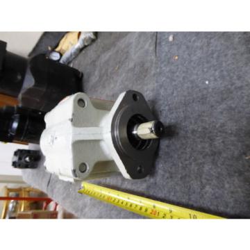 NEW PARKER COMMERCIAL HYDRAULIC PUMP 312-9310-805