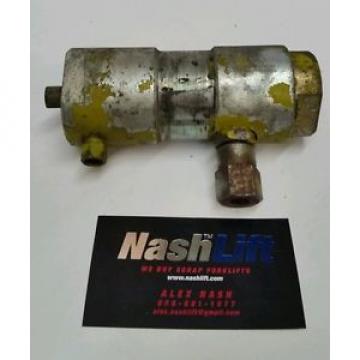 2351790u Used Clark Forklift Valve In Good Condition 2351790