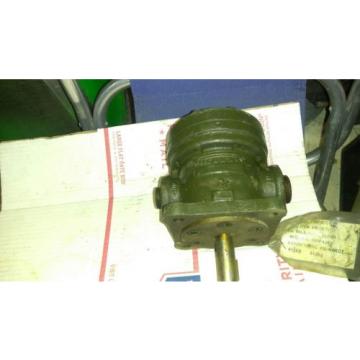 VICKERS HYDRAULIC  PUMP V-104-Y-10 V104Y