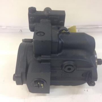 Sauer Danfoss Hydraulic Piston Pump, Model #: LRR03DLS2014NNN3C2BGA6NAAANNNNNN