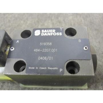 NEW SAUER DANFOSS DIRECTIONAL VALVE # 519358