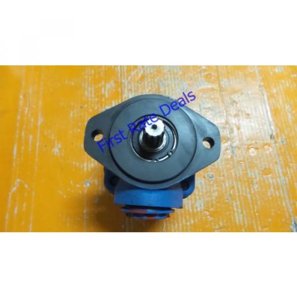 Vickers 02-142737-7 Single Vane Pump V20F 1S12S 38C7H 22L V20 12 GPM Eaton NEW #3 image