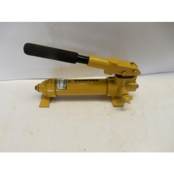 ENERPAC P-18 HYDRAULIC HAND PUMP 2850 PSI MAX 1SPEED 3/8&#034; NPT #2 image