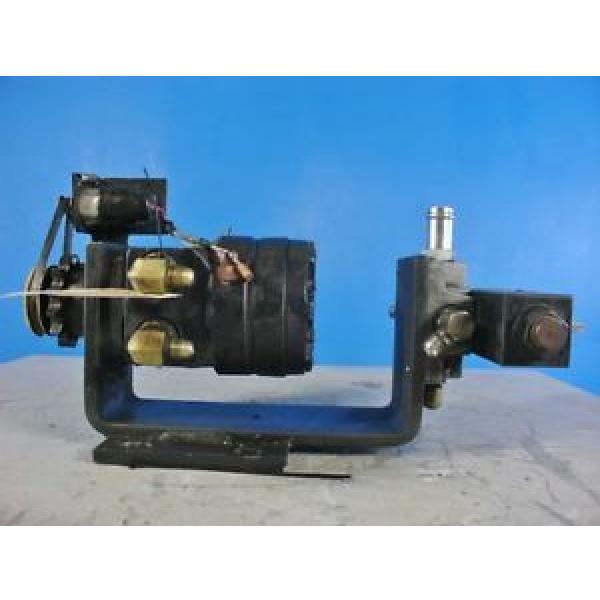 EATON CHAR-LYNN 103 1412 010 15 gpm 1,900psi Raymond Forklift Motor 550-022-100 #1 image