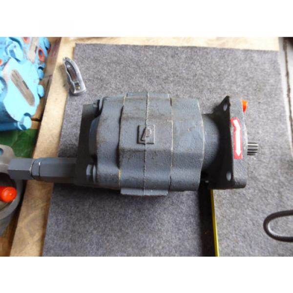 NEW TRUCKPRO HYDRAULIC PUMP P5100A231IRXF17-14 PERMCO #2 image