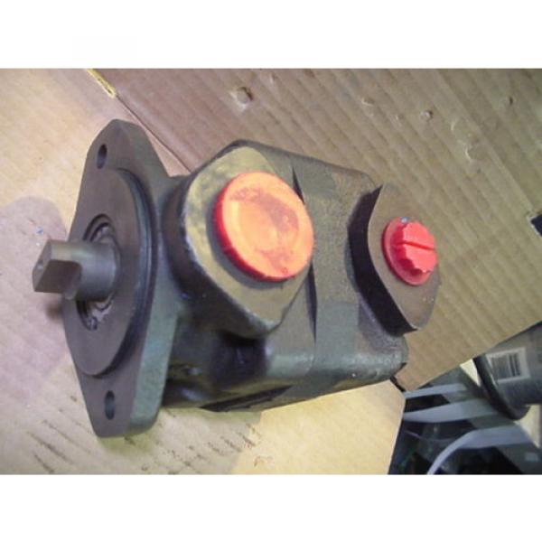 origin Eaton Vickers hydraulic vane pump V201R9Y27C11 396980-3 tang frive #1 image