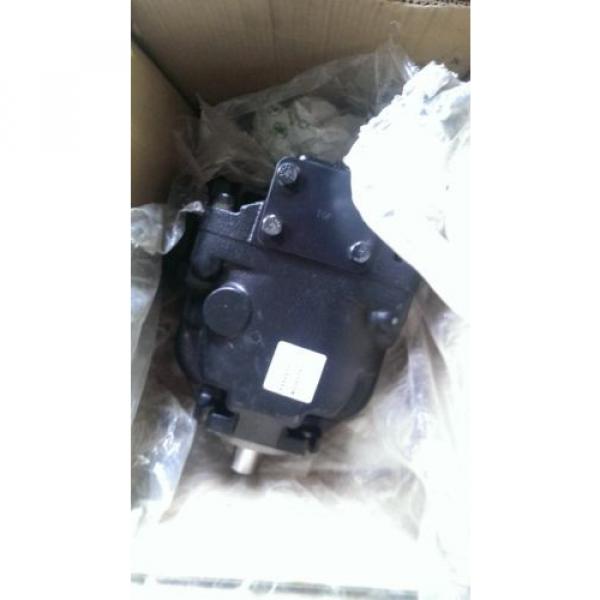 Sauer Danfoss Series 45 Axial Piston Open Circuit Hydraulic Pump ERR130BL 130 CC #1 image